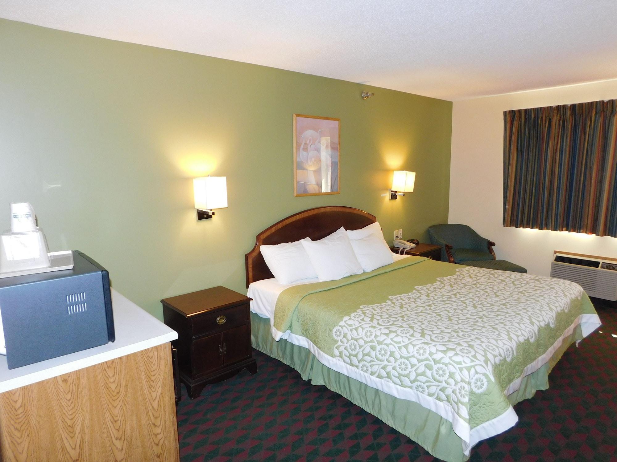 Days Inn By Wyndham Lexington Ne Exterior foto